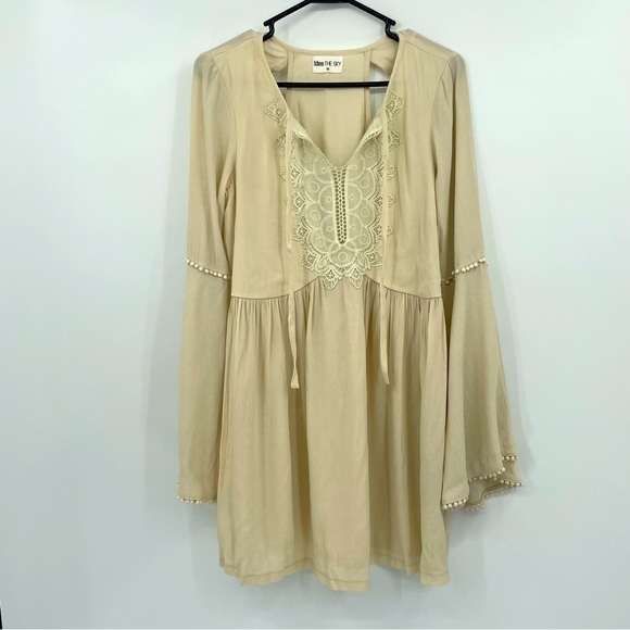 Urban Outfitters Kiss the Sky “Instant Karma” Dress Cream Lace Boho Style Size M - Picture 3 of 12
